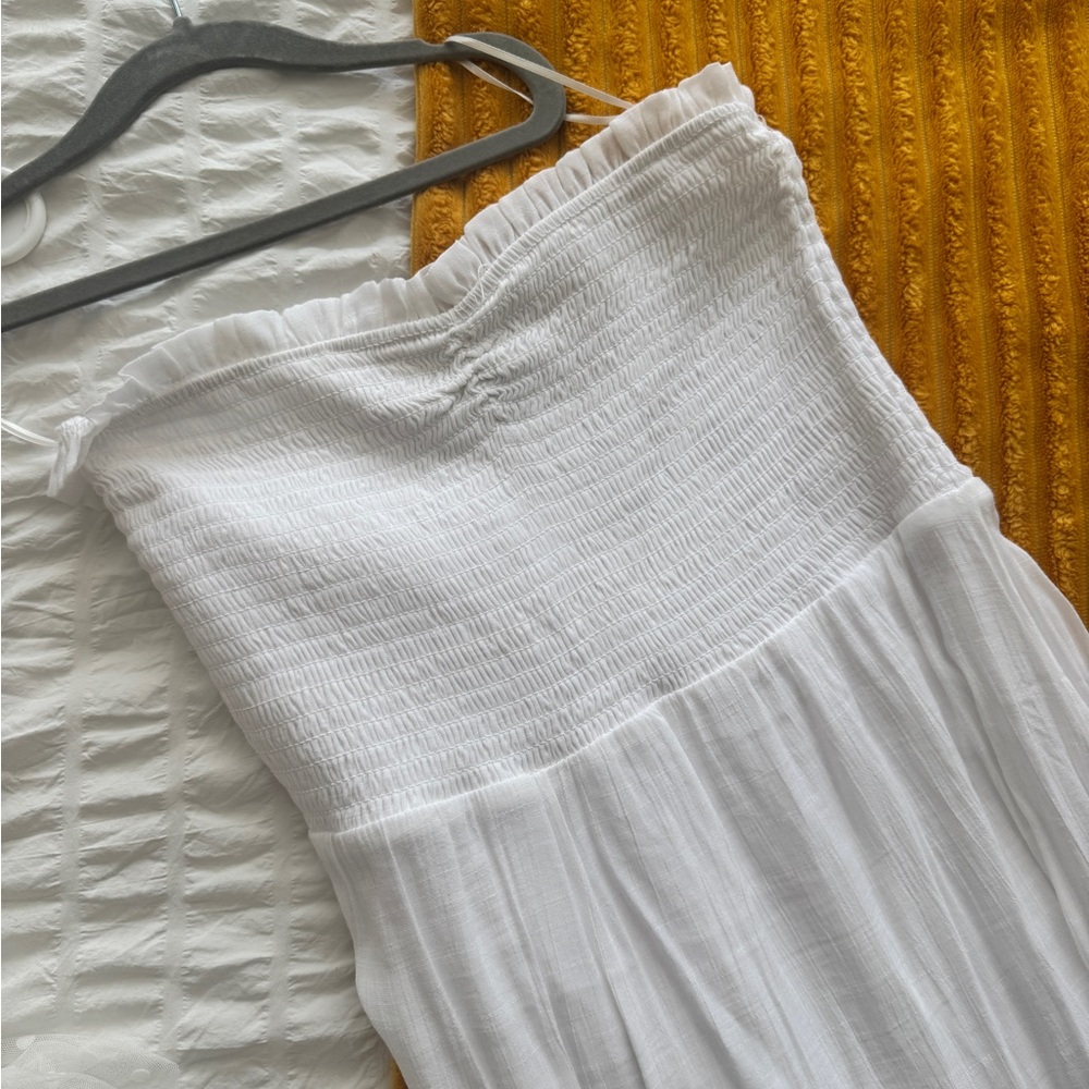 Love Tree White Strapless Dress